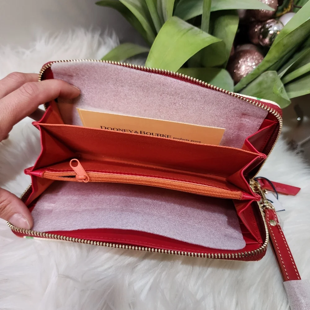 Snow White and the Seven Dwarfs 85th Anniversary Dooney & Bourke Wristlet Wallet